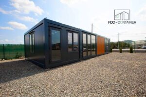 Wie entwickelt FDC Container modulare Anlagen, die an die Anforderungen moderner Unternehmen angepasst sind?
